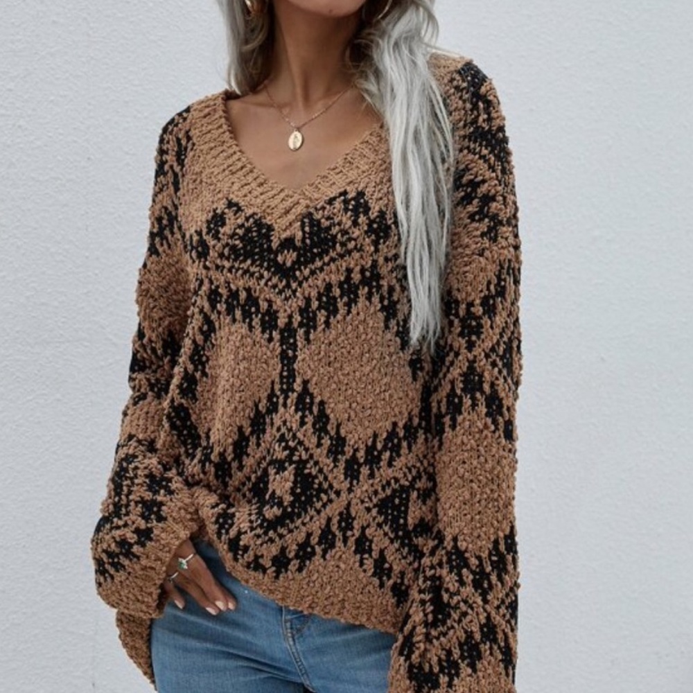 Boho V neck popcorn sweater top - Picture 6 of 9